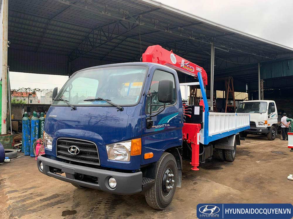 Xe tải Hyundai 110XL gắn cẩu Unic 3 tấn V345